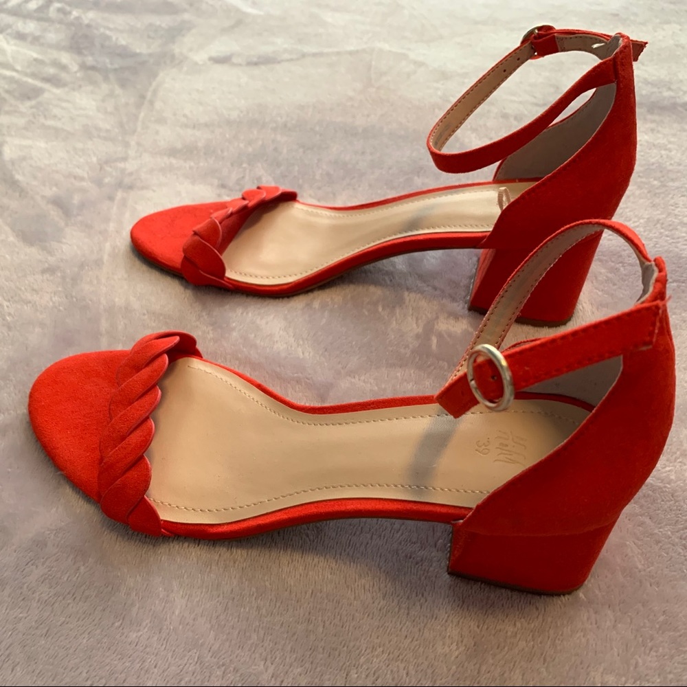 H&M NEW Red Suede Block Heel Sandals Size 39 - Picture 3 of 4